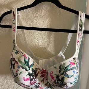 Cacique Size 38 F lightly lined balconette bra